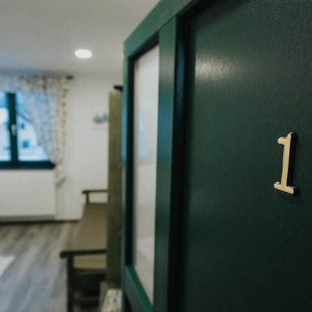 Kadarhaz Bed & Breakfast Vlahita Dış mekan fotoğraf