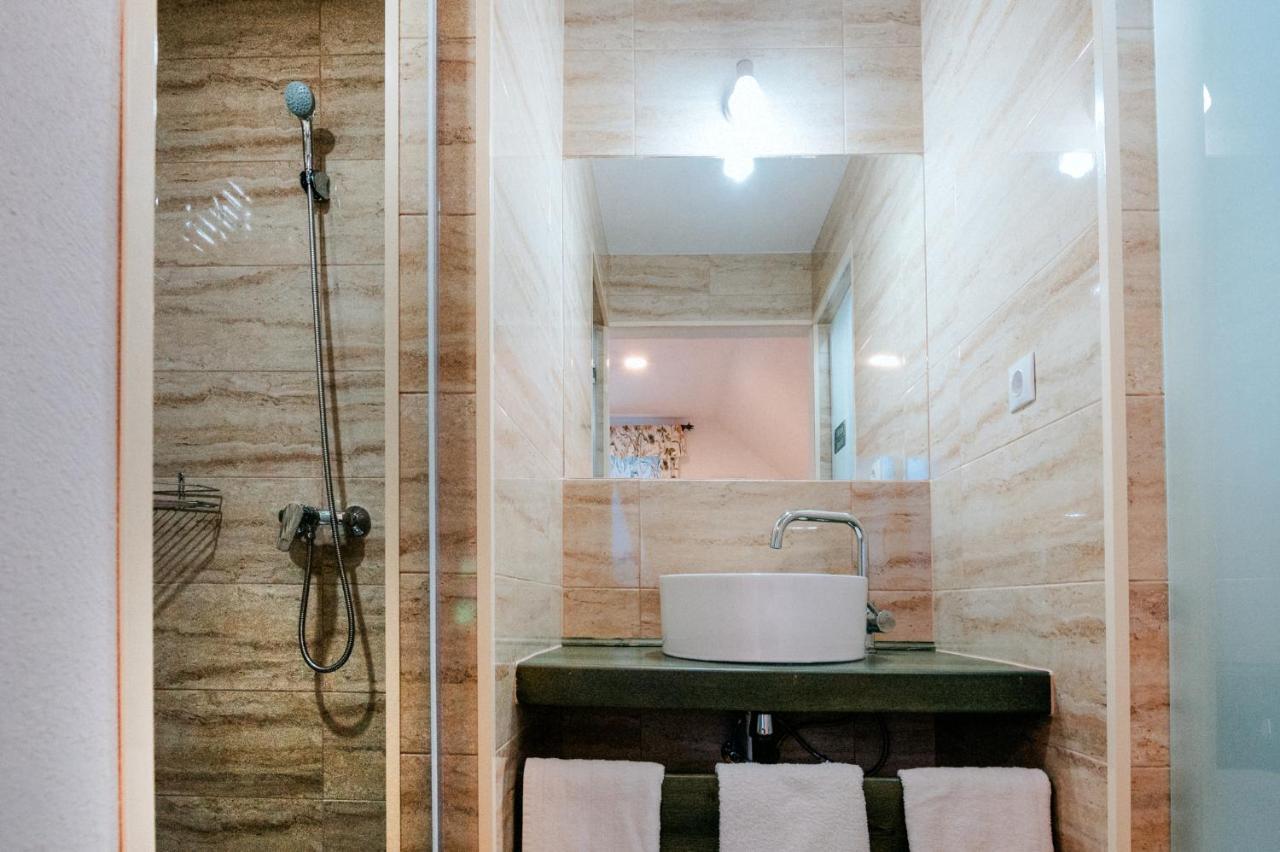 Kadarhaz Bed & Breakfast Vlahita Dış mekan fotoğraf