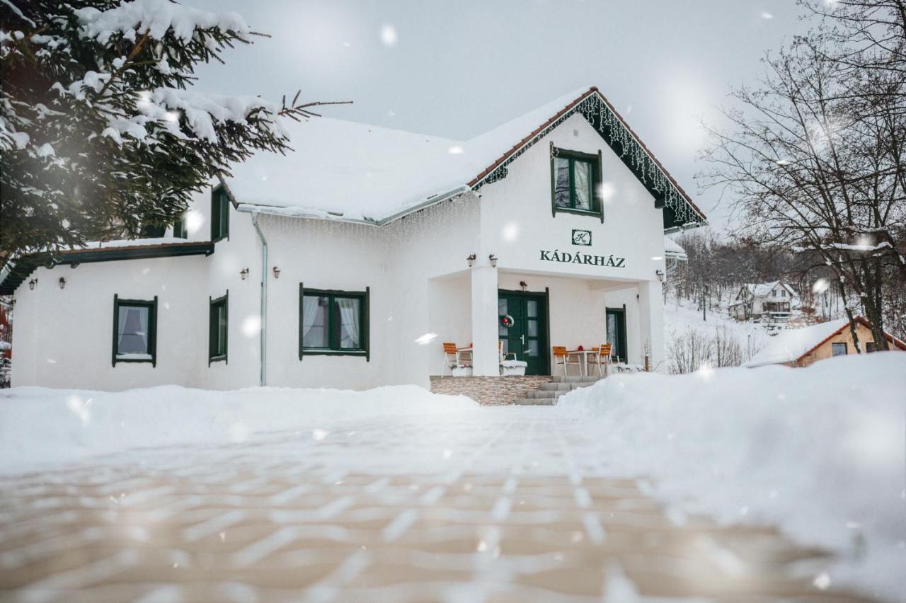 Kadarhaz Bed & Breakfast Vlahita Dış mekan fotoğraf