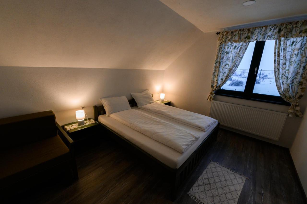 Kadarhaz Bed & Breakfast Vlahita Dış mekan fotoğraf